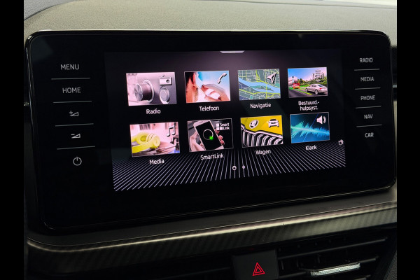 Škoda Kamiq 1.5 TSI Monte Carlo Pano CarPlay Camera