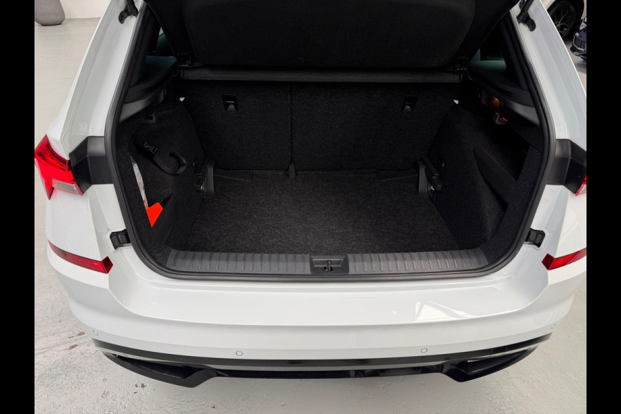 Škoda Kamiq 1.5 TSI Monte Carlo Pano CarPlay Camera