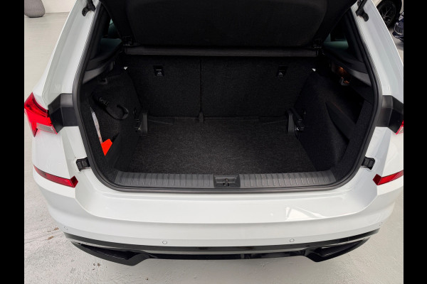 Škoda Kamiq 1.5 TSI Monte Carlo Pano CarPlay Camera