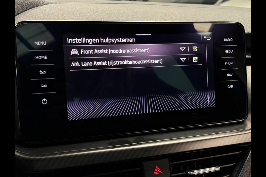 Škoda Kamiq 1.0 TSI Monte Carlo Pano Camera CarPlay