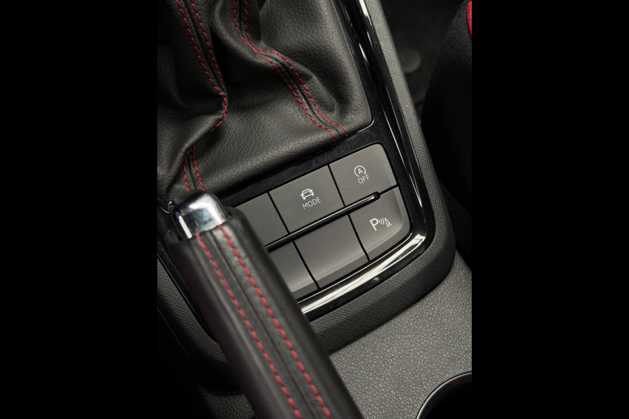 Škoda Kamiq 1.0 TSI Monte Carlo Pano Camera CarPlay