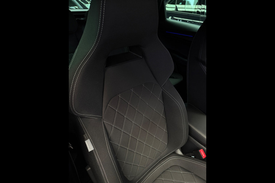 Škoda Karoq 1.5 TSI ACT Sportline CarPlay Nardo