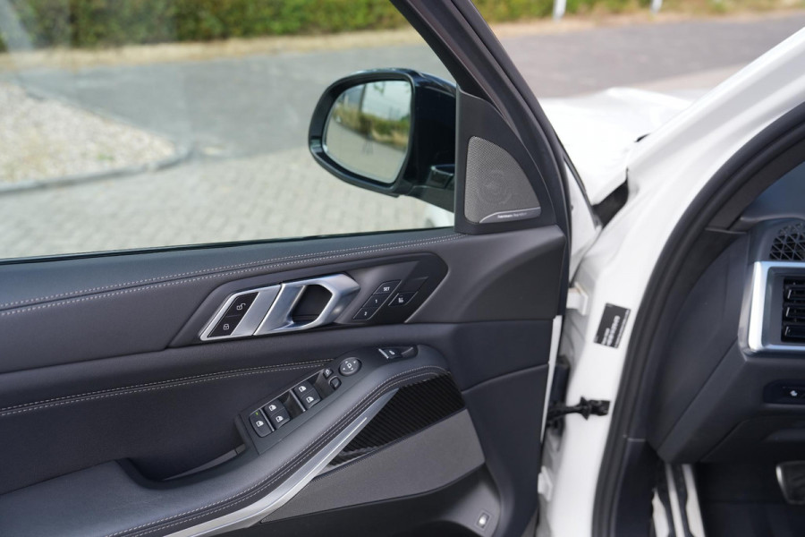 BMW X5 xDrive50e M-Sport Pro M-Seats Sky-Lounge CoPilot