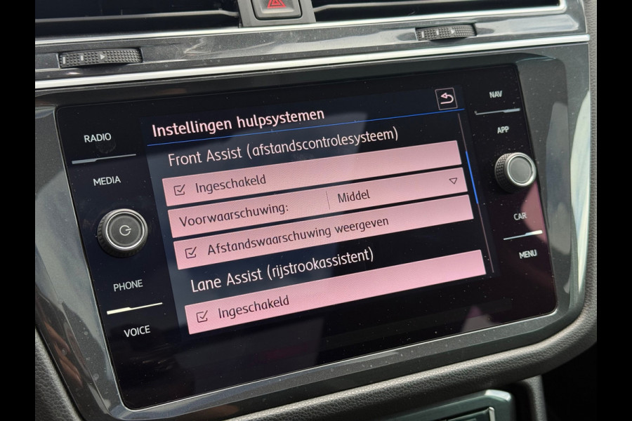 Volkswagen Tiguan 1.5 TSI ACT Business | Pano | Virtual | ACC