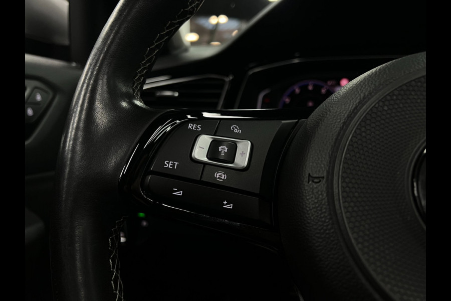 Volkswagen T-Roc 2.0 TSI 4Motion R | ACC | Beats | Pano