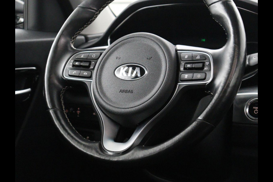 Kia e-Niro DynamicPlusLine 64 kWh | SOH 95,3% | Panoramadak | Half leder | Stuur/stoel verwarming | Adaptive cruise | Lane assist | Climate control | Carplay | Camera | Park assist | Full LED