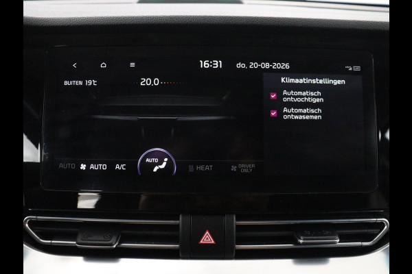 Kia e-Niro DynamicPlusLine 64 kWh | SOH 95,3% | Panoramadak | Half leder | Stuur/stoel verwarming | Adaptive cruise | Lane assist | Climate control | Carplay | Camera | Park assist | Full LED