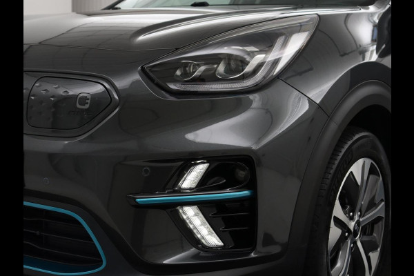 Kia e-Niro DynamicPlusLine 64 kWh | SOH 95,3% | Panoramadak | Half leder | Stuur/stoel verwarming | Adaptive cruise | Lane assist | Climate control | Carplay | Camera | Park assist | Full LED