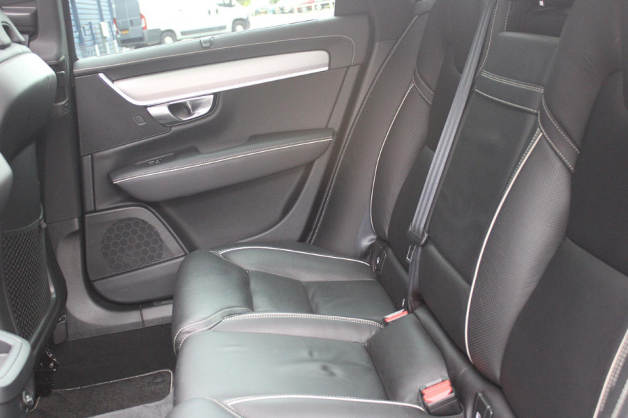 Volvo V90 2.0 T4 210PK R-DESIGN POLESTAR ENGINEERD | LUXURY LINE - PANORAMISCH SCHUIF/KANTEL DAK/HEAD-UP DISPLAY/PARK ASSIST CAMERA ACHTER/MET LEER BEKLEED DASHBOARD | PREMIUM AUDIO BY HARMAN KARDON PREMIUM AUDIO | R-DESIGN GEPERFOREERD NAPPA LEDEREN BEKLEDING MET CONTOURSTOELEN (SPORTSTOELEN) MET VERSTELBARE ZITVERLENGING | POWERSEATS -ELEKTRISCH VERSTELBARE VOORSTOELEN MET GEHEUGEN FUNCTIE OP BEIDE STOELEN | SCANDINAVIAN LINE - PARKEERVERWARMING MET TIMER (STANDKACHEL) / STOEL & STUUR VERWARMING / ACHTERBANK VERWARMING | ADAPTIVE CRUISECONTROL MET PILOT ASSIST | FULL LED KOPLA