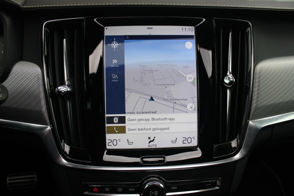 Volvo V90 2.0 T4 210PK R-DESIGN POLESTAR ENGINEERD | LUXURY LINE - PANORAMISCH SCHUIF/KANTEL DAK/HEAD-UP DISPLAY/PARK ASSIST CAMERA ACHTER/MET LEER BEKLEED DASHBOARD | PREMIUM AUDIO BY HARMAN KARDON PREMIUM AUDIO | R-DESIGN GEPERFOREERD NAPPA LEDEREN BEKLEDING MET CONTOURSTOELEN (SPORTSTOELEN) MET VERSTELBARE ZITVERLENGING | POWERSEATS -ELEKTRISCH VERSTELBARE VOORSTOELEN MET GEHEUGEN FUNCTIE OP BEIDE STOELEN | SCANDINAVIAN LINE - PARKEERVERWARMING MET TIMER (STANDKACHEL) / STOEL & STUUR VERWARMING / ACHTERBANK VERWARMING | ADAPTIVE CRUISECONTROL MET PILOT ASSIST | FULL LED KOPLA