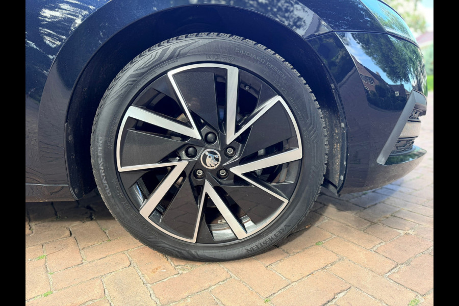 Škoda Octavia Combi 1.0 e-TSI Sport Business | DSG | CarPlay | Trekhaak | Luxe!