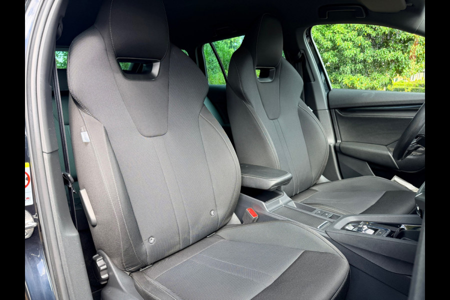 Škoda Octavia Combi 1.0 e-TSI Sport Business | DSG | CarPlay | Trekhaak | Luxe!
