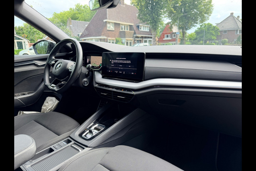 Škoda Octavia Combi 1.0 e-TSI Sport Business | DSG | CarPlay | Trekhaak | Luxe!