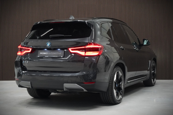 BMW iX3 High Executive 80 kWh | Panoramadak | Harman Kardon | Stoelverwarming | Adaptive Cruise Control | Head-Up Display | Memory Seat | 360 Camera | Ambiance Verlichting | Adaptief Onderstel | Adaptive LED | Trekhaak |
