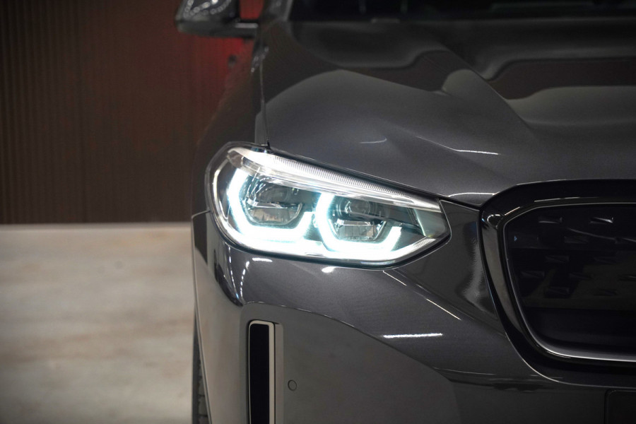BMW iX3 High Executive 80 kWh | Panoramadak | Harman Kardon | Stoelverwarming | Adaptive Cruise Control | Head-Up Display | Memory Seat | 360 Camera | Ambiance Verlichting | Adaptief Onderstel | Adaptive LED | Trekhaak |