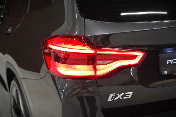BMW iX3 High Executive 80 kWh | Panoramadak | Harman Kardon | Stoelverwarming | Adaptive Cruise Control | Head-Up Display | Memory Seat | 360 Camera | Ambiance Verlichting | Adaptief Onderstel | Adaptive LED | Trekhaak |