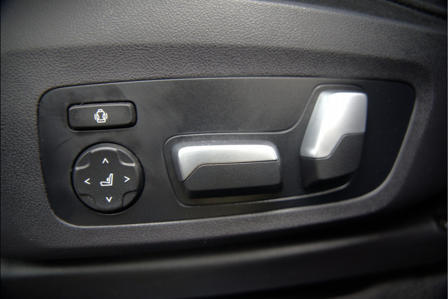 BMW iX3 High Executive 80 kWh | Panoramadak | Harman Kardon | Stoelverwarming | Adaptive Cruise Control | Head-Up Display | Memory Seat | 360 Camera | Ambiance Verlichting | Adaptief Onderstel | Adaptive LED | Trekhaak |