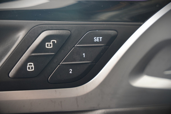 BMW iX3 High Executive 80 kWh | Panoramadak | Harman Kardon | Stoelverwarming | Adaptive Cruise Control | Head-Up Display | Memory Seat | 360 Camera | Ambiance Verlichting | Adaptief Onderstel | Adaptive LED | Trekhaak |