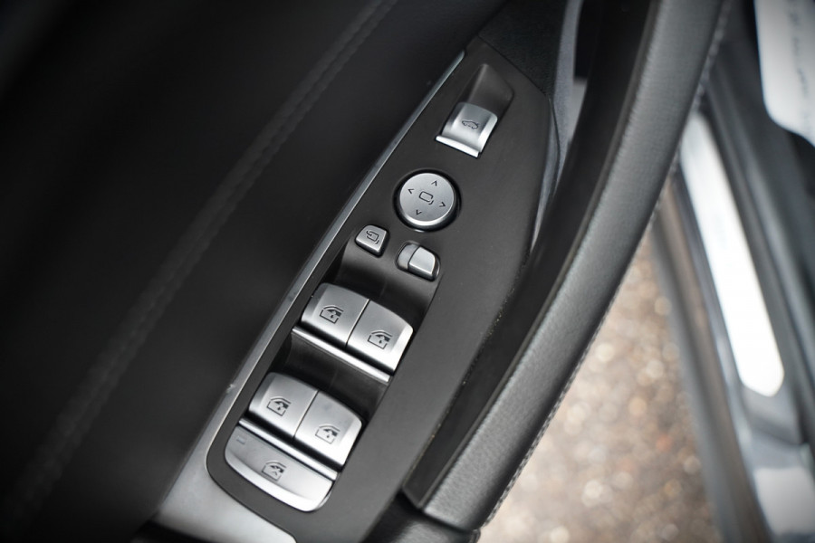 BMW iX3 High Executive 80 kWh | Panoramadak | Harman Kardon | Stoelverwarming | Adaptive Cruise Control | Head-Up Display | Memory Seat | 360 Camera | Ambiance Verlichting | Adaptief Onderstel | Adaptive LED | Trekhaak |