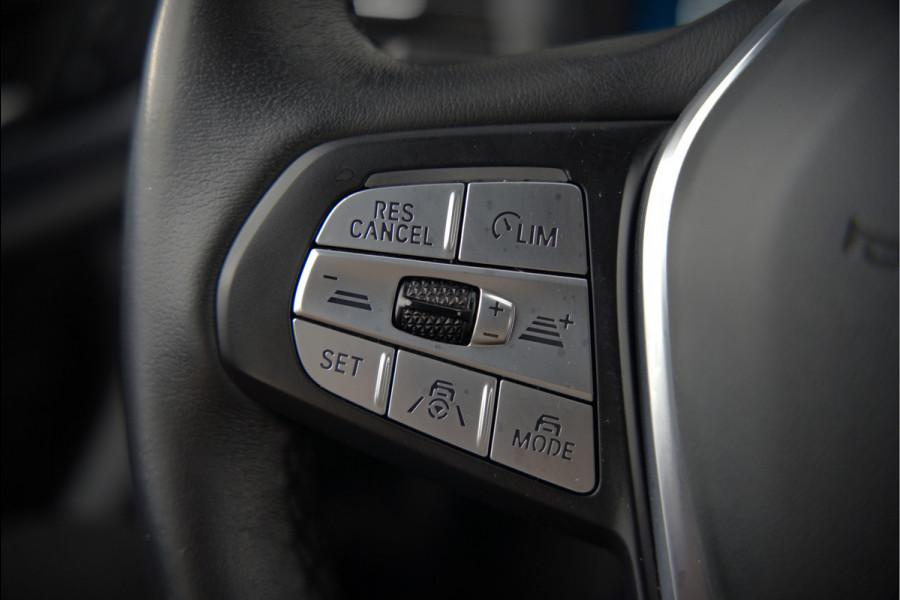 BMW iX3 High Executive 80 kWh | Panoramadak | Harman Kardon | Stoelverwarming | Adaptive Cruise Control | Head-Up Display | Memory Seat | 360 Camera | Ambiance Verlichting | Adaptief Onderstel | Adaptive LED | Trekhaak |