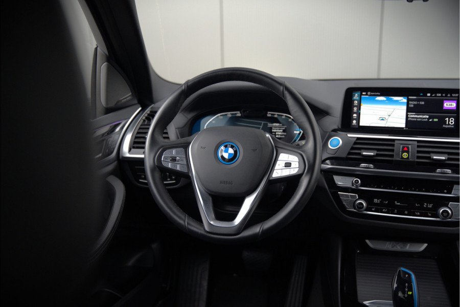 BMW iX3 High Executive 80 kWh | Panoramadak | Harman Kardon | Stoelverwarming | Adaptive Cruise Control | Head-Up Display | Memory Seat | 360 Camera | Ambiance Verlichting | Adaptief Onderstel | Adaptive LED | Trekhaak |
