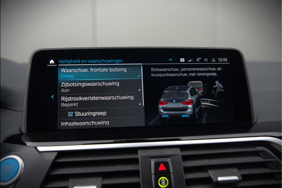 BMW iX3 High Executive 80 kWh | Panoramadak | Harman Kardon | Stoelverwarming | Adaptive Cruise Control | Head-Up Display | Memory Seat | 360 Camera | Ambiance Verlichting | Adaptief Onderstel | Adaptive LED | Trekhaak |