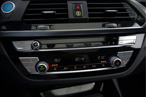 BMW iX3 High Executive 80 kWh | Panoramadak | Harman Kardon | Stoelverwarming | Adaptive Cruise Control | Head-Up Display | Memory Seat | 360 Camera | Ambiance Verlichting | Adaptief Onderstel | Adaptive LED | Trekhaak |