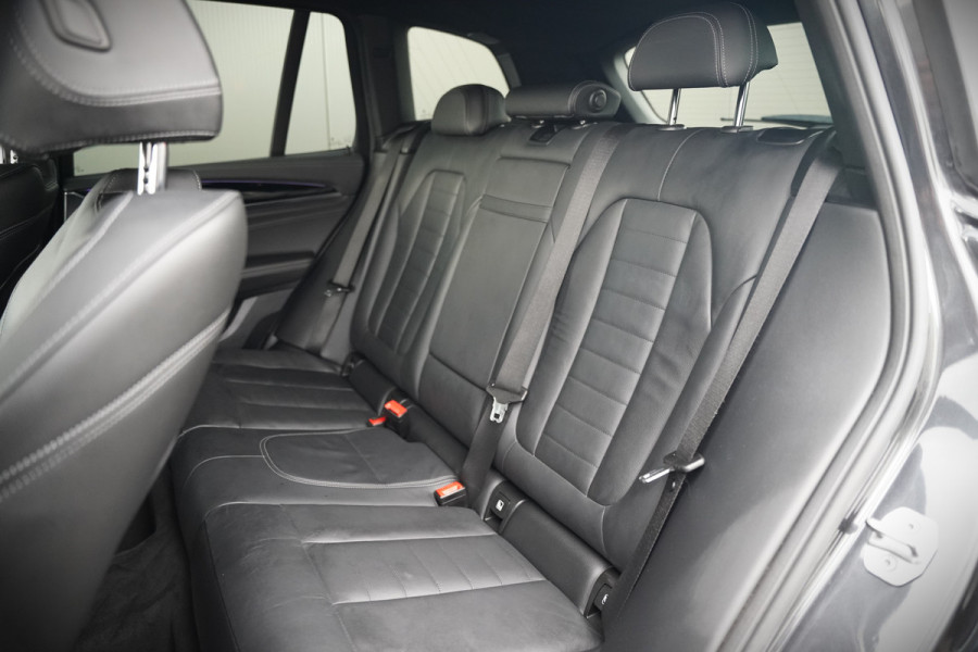 BMW iX3 High Executive 80 kWh | Panoramadak | Harman Kardon | Stoelverwarming | Adaptive Cruise Control | Head-Up Display | Memory Seat | 360 Camera | Ambiance Verlichting | Adaptief Onderstel | Adaptive LED | Trekhaak |