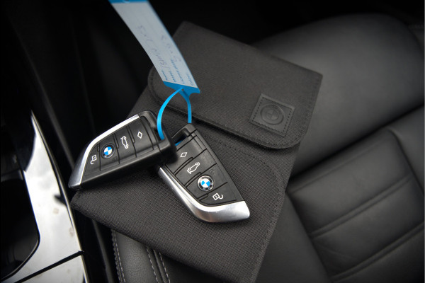 BMW iX3 High Executive 80 kWh | Panoramadak | Harman Kardon | Stoelverwarming | Adaptive Cruise Control | Head-Up Display | Memory Seat | 360 Camera | Ambiance Verlichting | Adaptief Onderstel | Adaptive LED | Trekhaak |