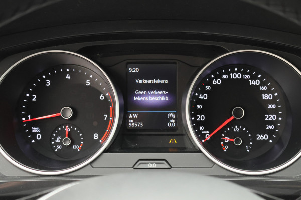 Volkswagen Tiguan 1.5 TSI Comfortline Navigatie, ACC, Apple CarPlay, Climate-/Cruise Control, PDC, 17"