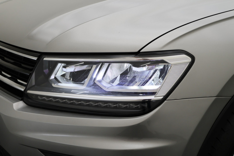 Volkswagen Tiguan 1.5 TSI Comfortline Navigatie, ACC, Apple CarPlay, Climate-/Cruise Control, PDC, 17"