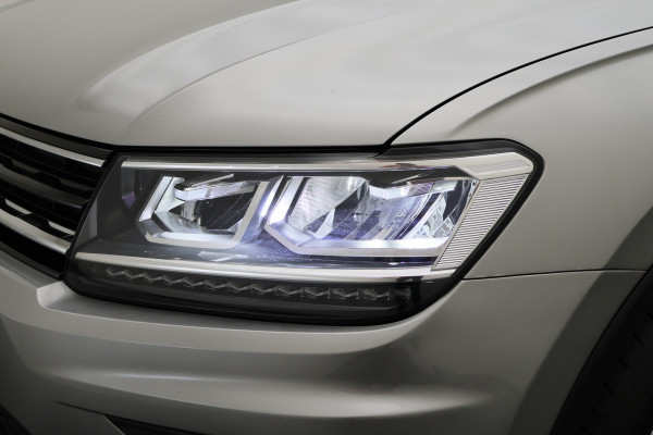 Volkswagen Tiguan 1.5 TSI Comfortline Navigatie, ACC, Apple CarPlay, Climate-/Cruise Control, PDC, 17"