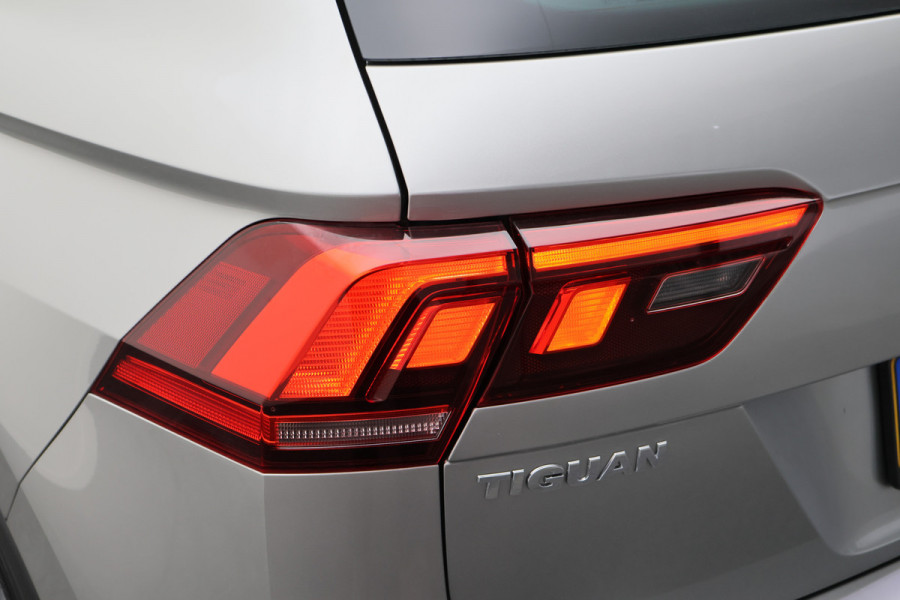 Volkswagen Tiguan 1.5 TSI Comfortline Navigatie, ACC, Apple CarPlay, Climate-/Cruise Control, PDC, 17"
