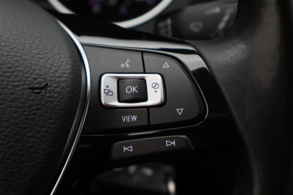 Volkswagen Tiguan 1.5 TSI Comfortline Navigatie, ACC, Apple CarPlay, Climate-/Cruise Control, PDC, 17"