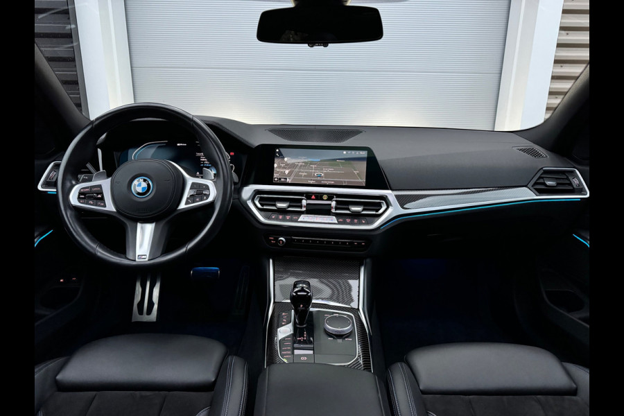BMW 3 Serie Touring 330e xDrive Business Edition Plus Carbon/360