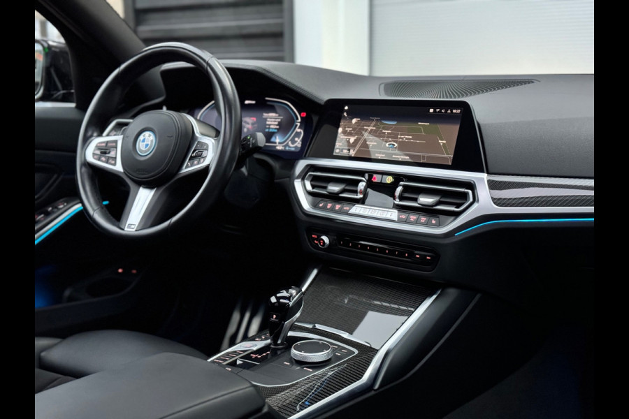 BMW 3 Serie Touring 330e xDrive Business Edition Plus Carbon/360