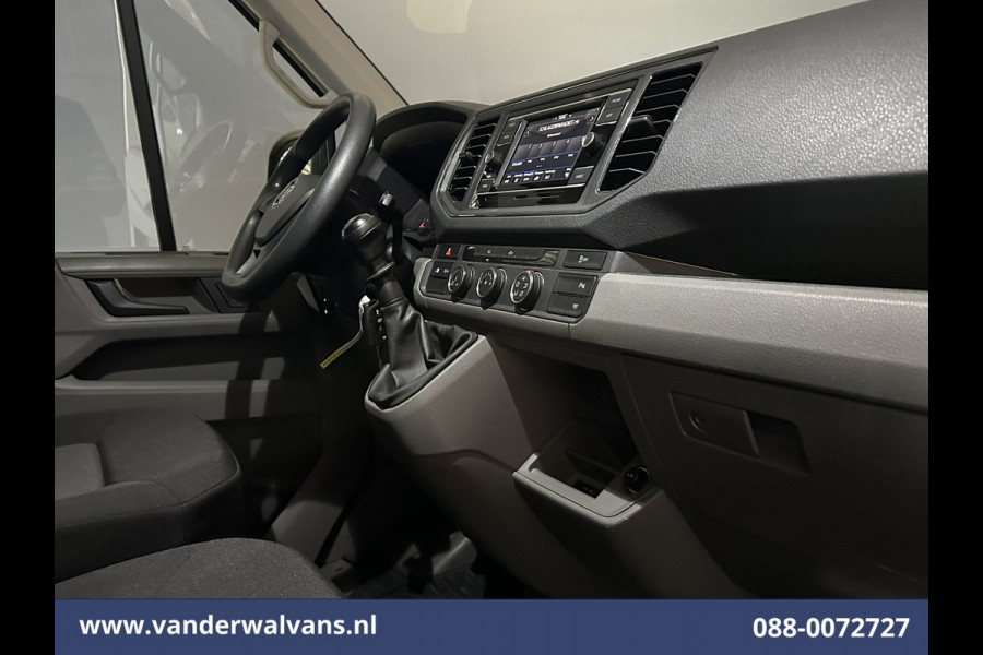 Volkswagen Crafter 2.0 TDI 141pk L3H2 L2H1 Euro6 Airco | Camera | Apple Carplay | Android Auto Parkeersensoren, Bijrijdersbank, 3000kg trekvermogen