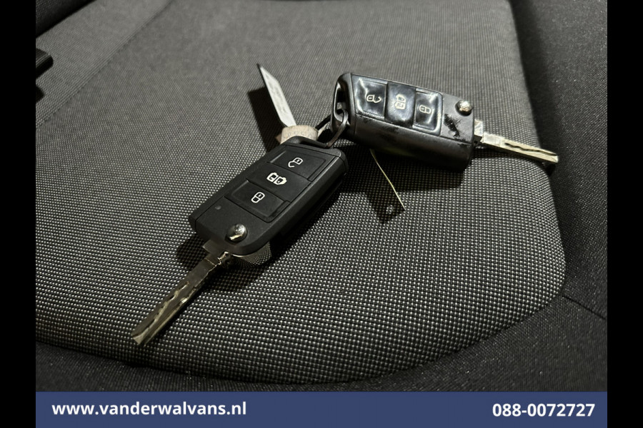 Volkswagen Crafter 2.0 TDI 141pk L3H2 L2H1 Euro6 Airco | Camera | Apple Carplay | Android Auto Parkeersensoren, Bijrijdersbank, 3000kg trekvermogen
