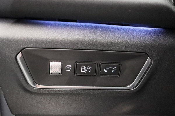 Lynk & Co 01 1.5 261PK Plug-in Hybrid Pano/dak Apple/Carplay Adaptive/Cruise