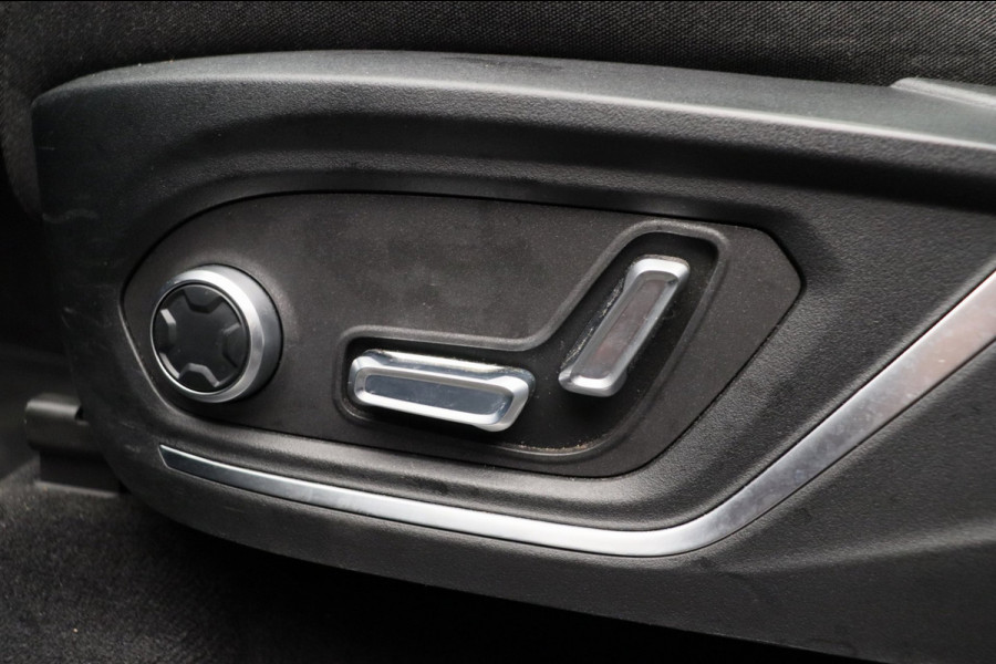 Lynk & Co 01 1.5 261PK Plug-in Hybrid Pano/dak Apple/Carplay Adaptive/Cruise