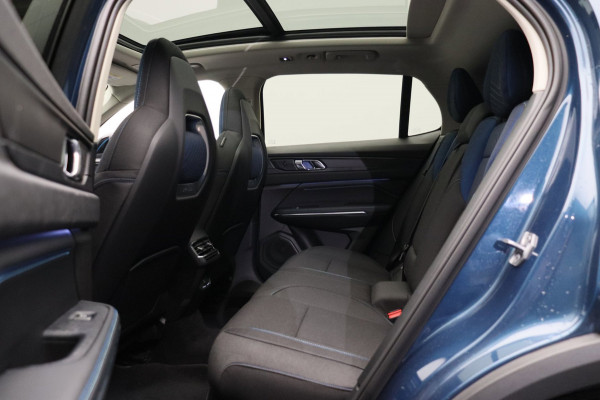 Lynk & Co 01 1.5 261PK Plug-in Hybrid Pano/dak Apple/Carplay Adaptive/Cruise