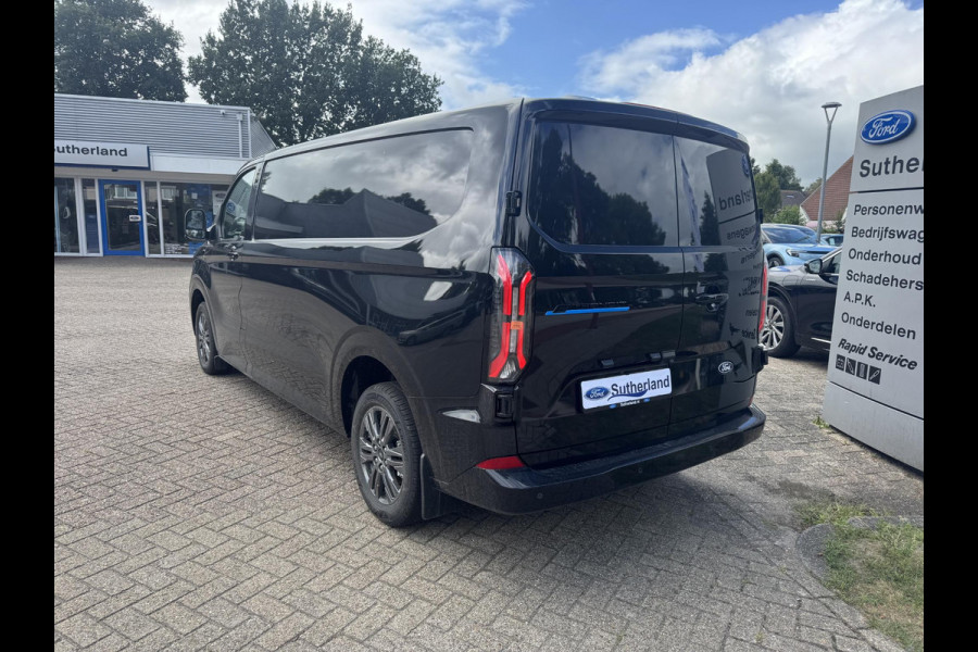 Ford E-Transit Custom 340 L2H1 Limited 71 kWh | SCI | 218pk | Laadvloer bescherming | 12-weg verstel- en verwarmbare AGR bestuurders- en passagiersstoel Laadvloer bescherming,12-weg verstel- en verwarmbare AGR bestuurders- en passagiersstoel | Trekhaakvoorbereiding | 17 inch lichtmetalen velgen (Carbonised Grey) | Driver Assistent Pack Ultimate | AGM accu | BEV 3-fase oplaadkabel (mode 3, 32A, 10m)