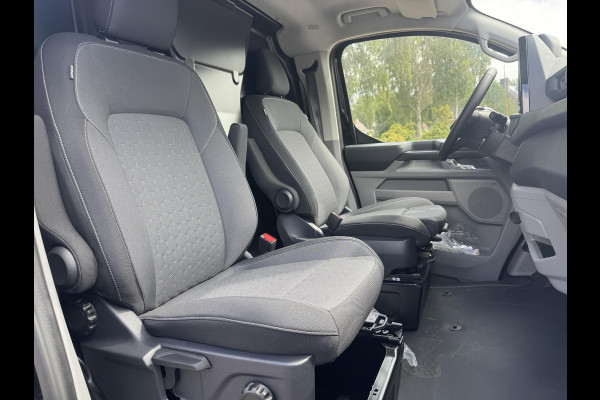 Ford E-Transit Custom 340 L2H1 Limited 71 kWh | SCI | 218pk | Laadvloer bescherming | 12-weg verstel- en verwarmbare AGR bestuurders- en passagiersstoel Laadvloer bescherming,12-weg verstel- en verwarmbare AGR bestuurders- en passagiersstoel | Trekhaakvoorbereiding | 17 inch lichtmetalen velgen (Carbonised Grey) | Driver Assistent Pack Ultimate | AGM accu | BEV 3-fase oplaadkabel (mode 3, 32A, 10m)