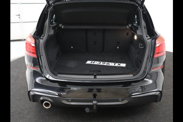 BMW 2 Serie Active Tourer 218i Executive Edition | Half leder | Cruise control | Head-up | Interieur verlichting | Navigatie | Bluetooth | Elektrische achterklep | Trekhaak