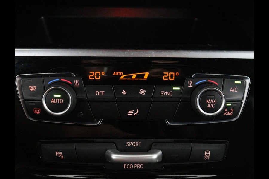 BMW 2 Serie Active Tourer 218i Executive Edition | Half leder | Cruise control | Head-up | Interieur verlichting | Navigatie | Bluetooth | Elektrische achterklep | Trekhaak