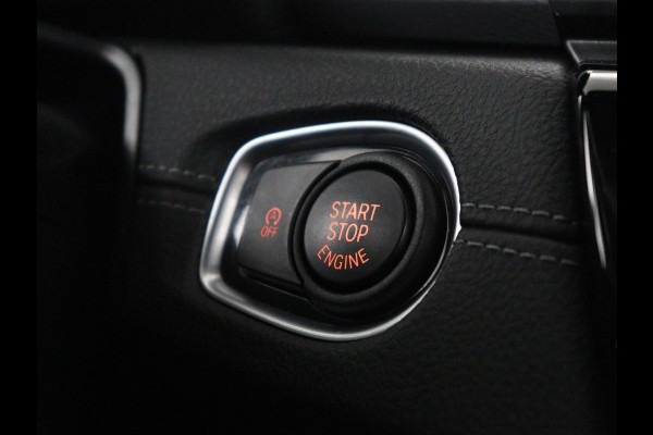 BMW 2 Serie Active Tourer 218i Executive Edition | Half leder | Cruise control | Head-up | Interieur verlichting | Navigatie | Bluetooth | Elektrische achterklep | Trekhaak