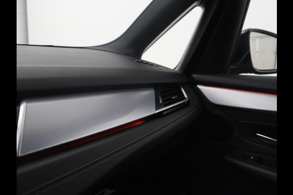 BMW 2 Serie Active Tourer 218i Executive Edition | Half leder | Cruise control | Head-up | Interieur verlichting | Navigatie | Bluetooth | Elektrische achterklep | Trekhaak