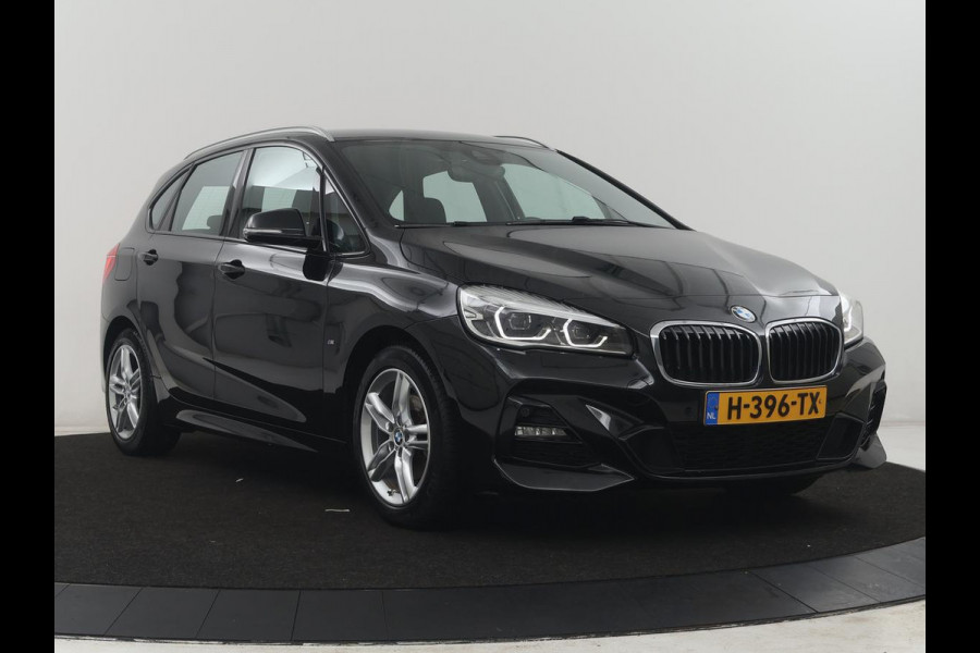 BMW 2 Serie Active Tourer 218i Executive Edition | Half leder | Cruise control | Head-up | Interieur verlichting | Navigatie | Bluetooth | Elektrische achterklep | Trekhaak