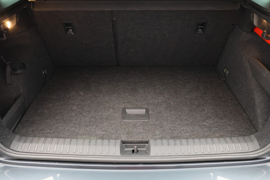 Škoda Kamiq 1.0 TSI Business Edition Leer, Elektr. Stoel, Camera, ACC, Keyless, Virtual Cockpit, LED, PDC