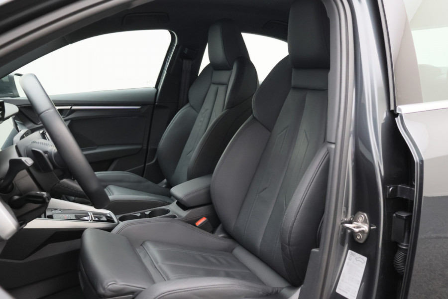 Audi A3 Limousine 35 TFSI Business edition Leer, Matrix LED, Camera, Apple Carplay, Virtual Cockpit, PDC